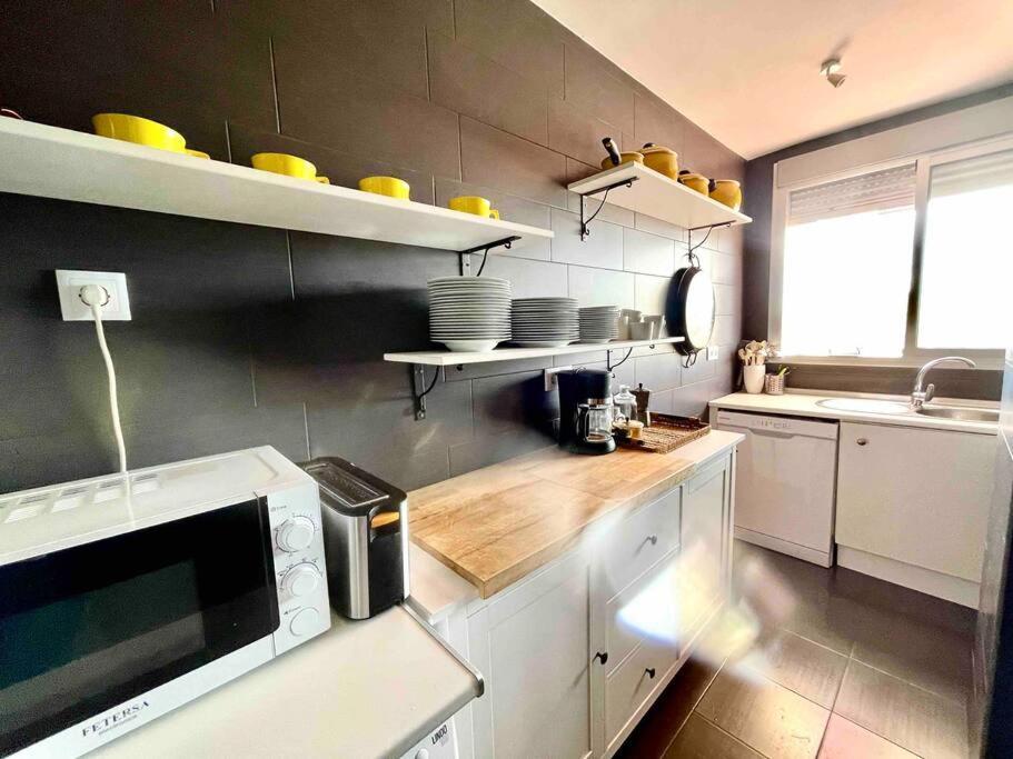 شقة Wonderful Penthouse By The Sea ليبي المظهر الخارجي الصورة